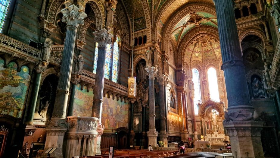 Neo-Byzantine interior of the basilica