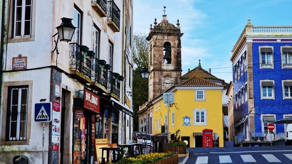 Pasear por el centro histórico es una de las actividades recomendadas que hacer en Sintra, Portugal