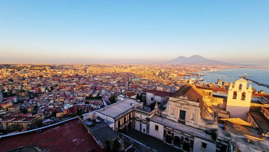 Vistas del Golfo de Nápoles desde el Castillo de San Telmo de Nápoles