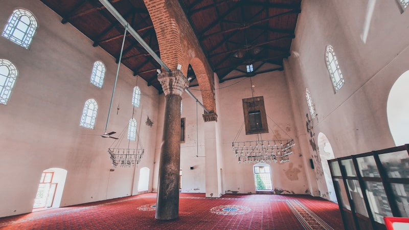 Mezquita Isa Bey de Selçuk - Interior