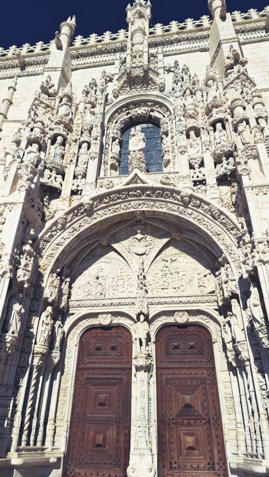 Una de las fachadas del Monasterio de los Jerónimos