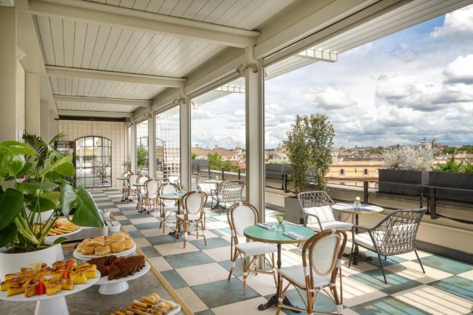 Terraza en la azotea del UNAHOTELS