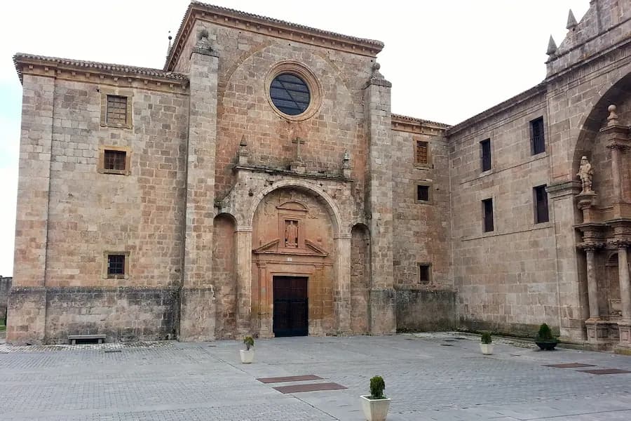 Monasterios de San Millán de la Cogolla - Qué ver en La Rioja 